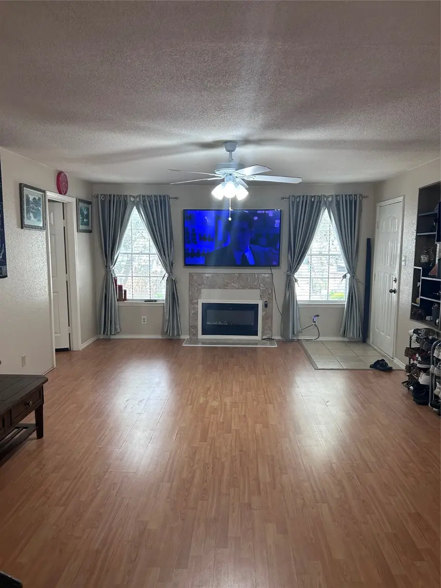 9700 Leawood Boulevard #308, Houston, TX 77099 - Image #2