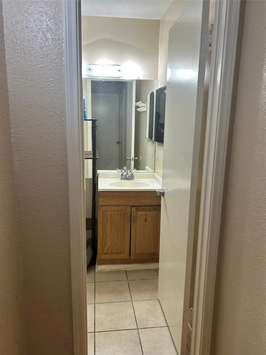 9700 Leawood Boulevard #308, Houston, TX 77099 - Image #3