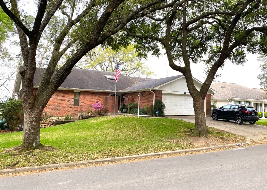 812 Broadmoor Drive, Huntsville, TX 77340 - #3