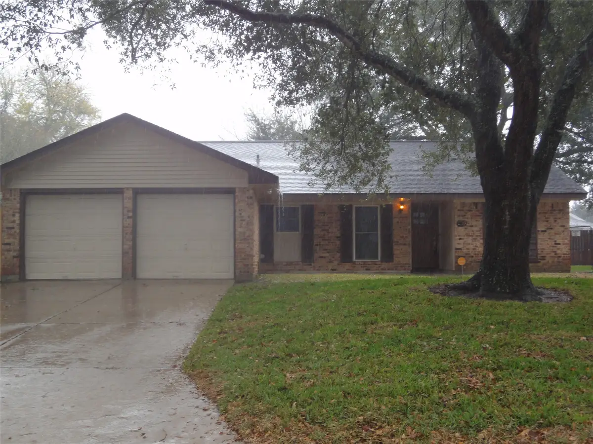 1907 Williamsburg Court S, League City, TX 77573 - Image #1