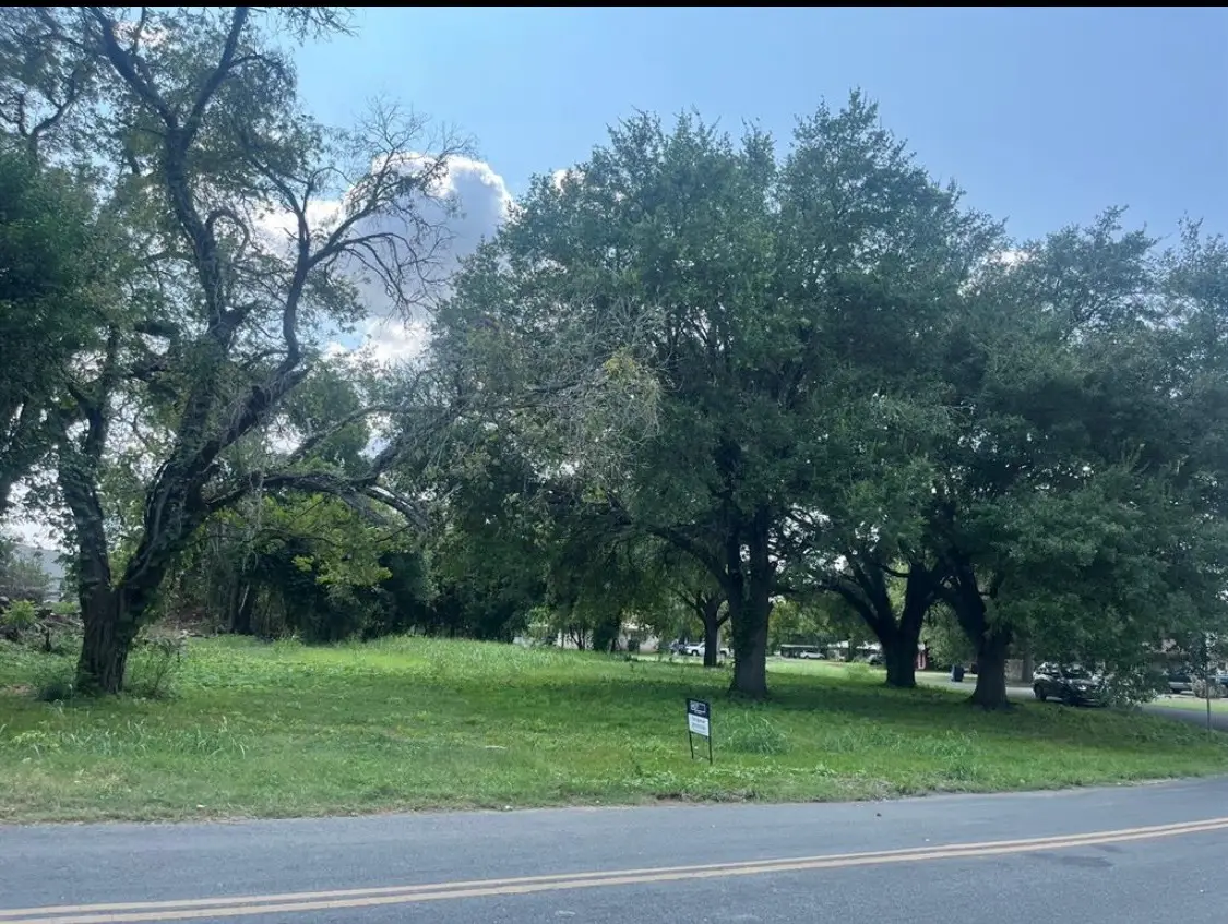 101 Navasota, Seguin, TX 78155 - Image #1