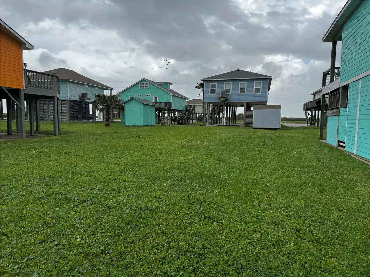 128 Ocean View Drive, Crystal Beach, TX 77650 - Image #1