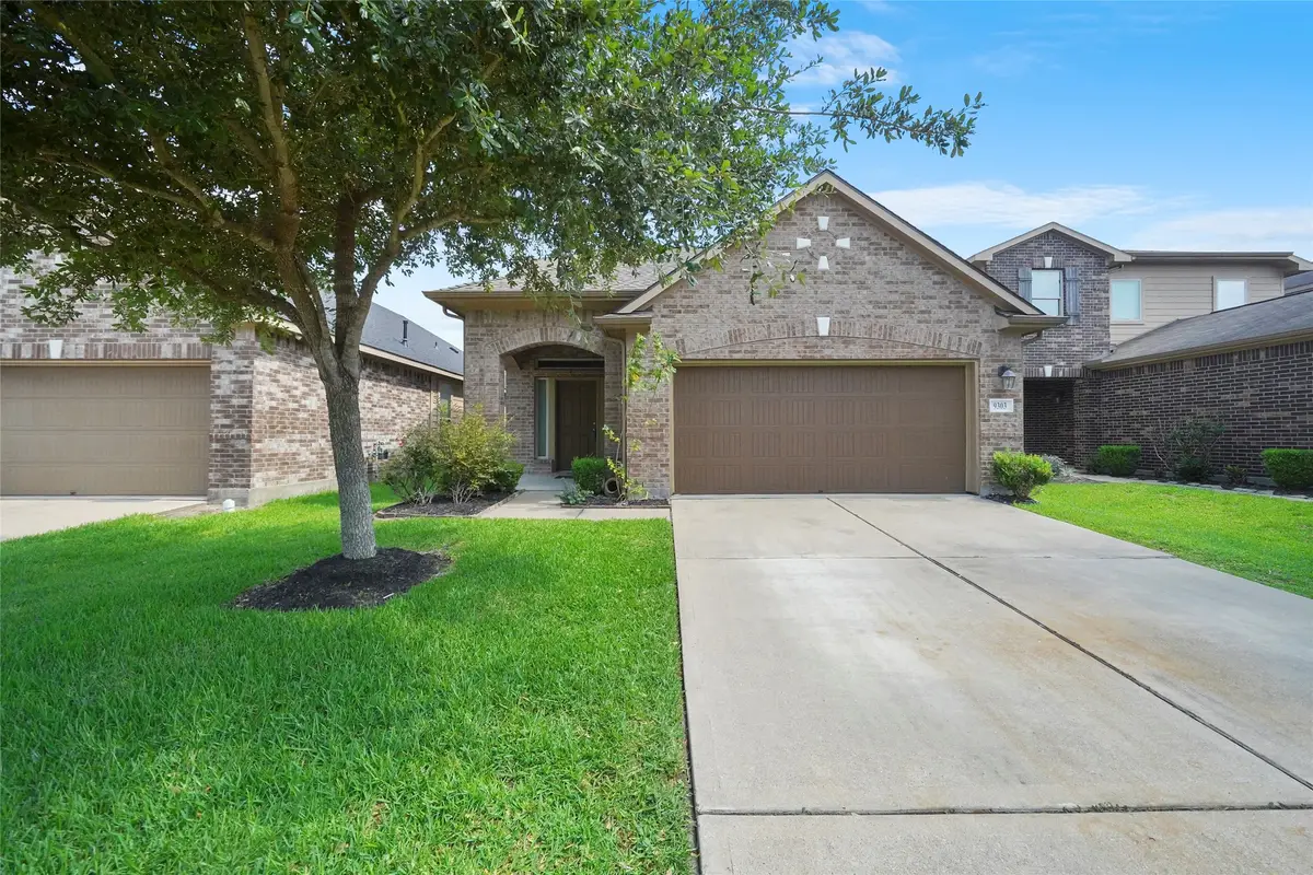 9303 Fuqua Breeze Drive, Houston, TX 77075 - #1