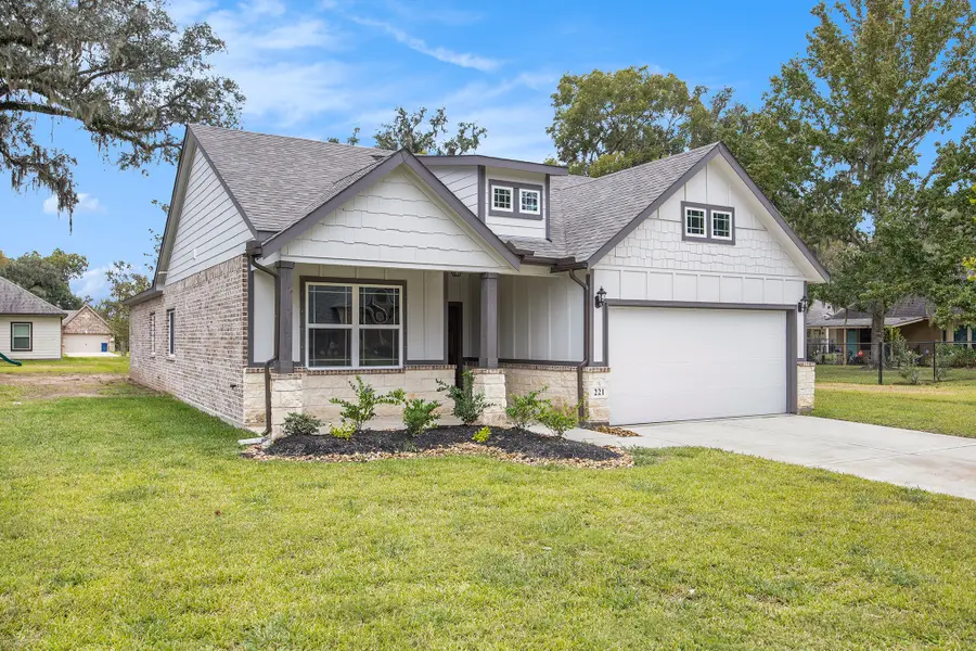 221 Inwood Drive, West Columbia, TX 77486 - Image #3