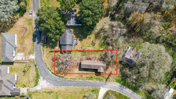 2024 9th Street, High Island, TX 77623