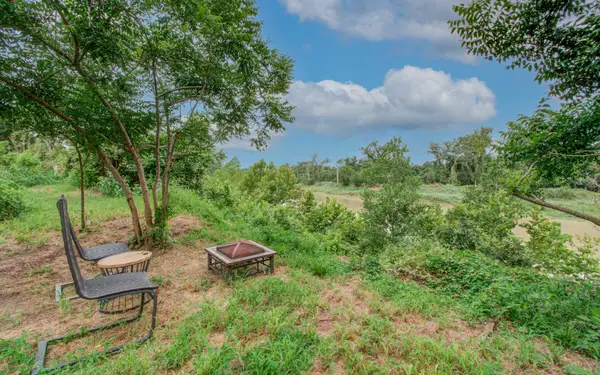 516 North Street, Columbus, TX 78934