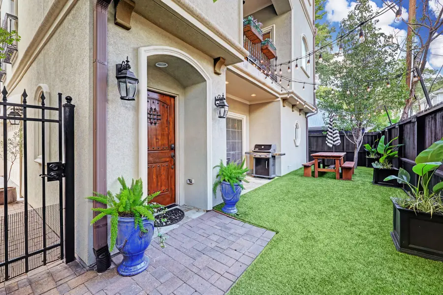 514 Cortlandt Street #D, Houston, TX 77007 - #2