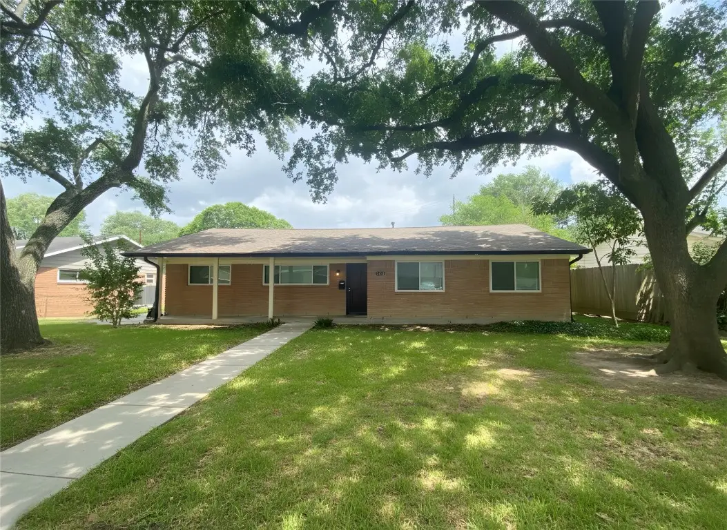 5114 Stillbrooke Dr Drive, Houston, TX 77035 - #1