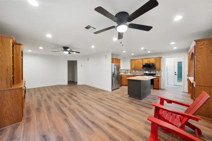 27 Deerfield Road, Huntsville, TX 77340 - #2
