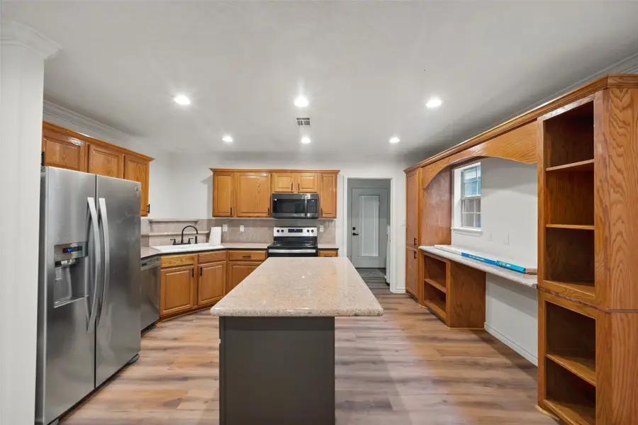 27 Deerfield Road, Huntsville, TX 77340 - #3