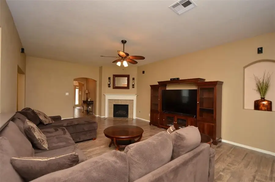 4818 Wilderness Glen Court, Katy, TX 77449 - Image #3