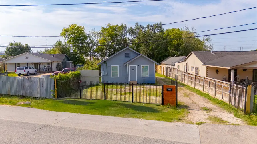 9302 Waller Street, Houston, TX 77012 - Image #3