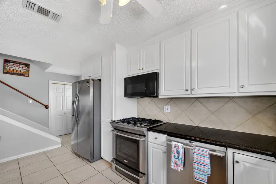 5106 Bayside Drive, Baytown, TX 77523 - Image #3