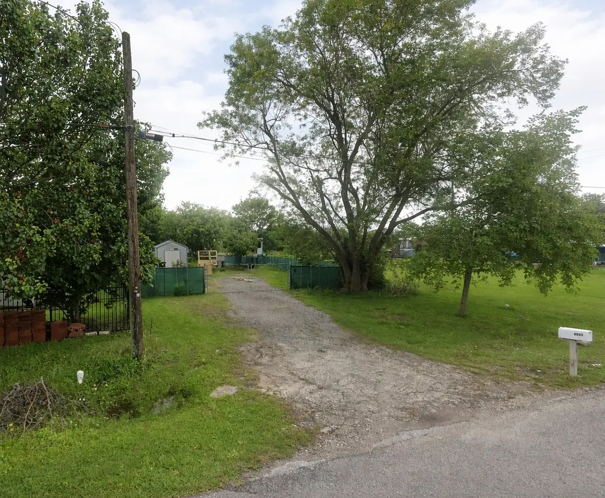 1205 12th Street, Dickinson, TX 77539 - Image #1