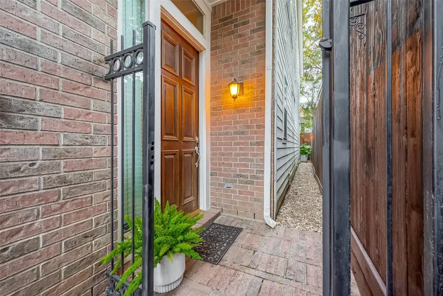 1212 W Alabama Street, Houston, TX 77006 - #2