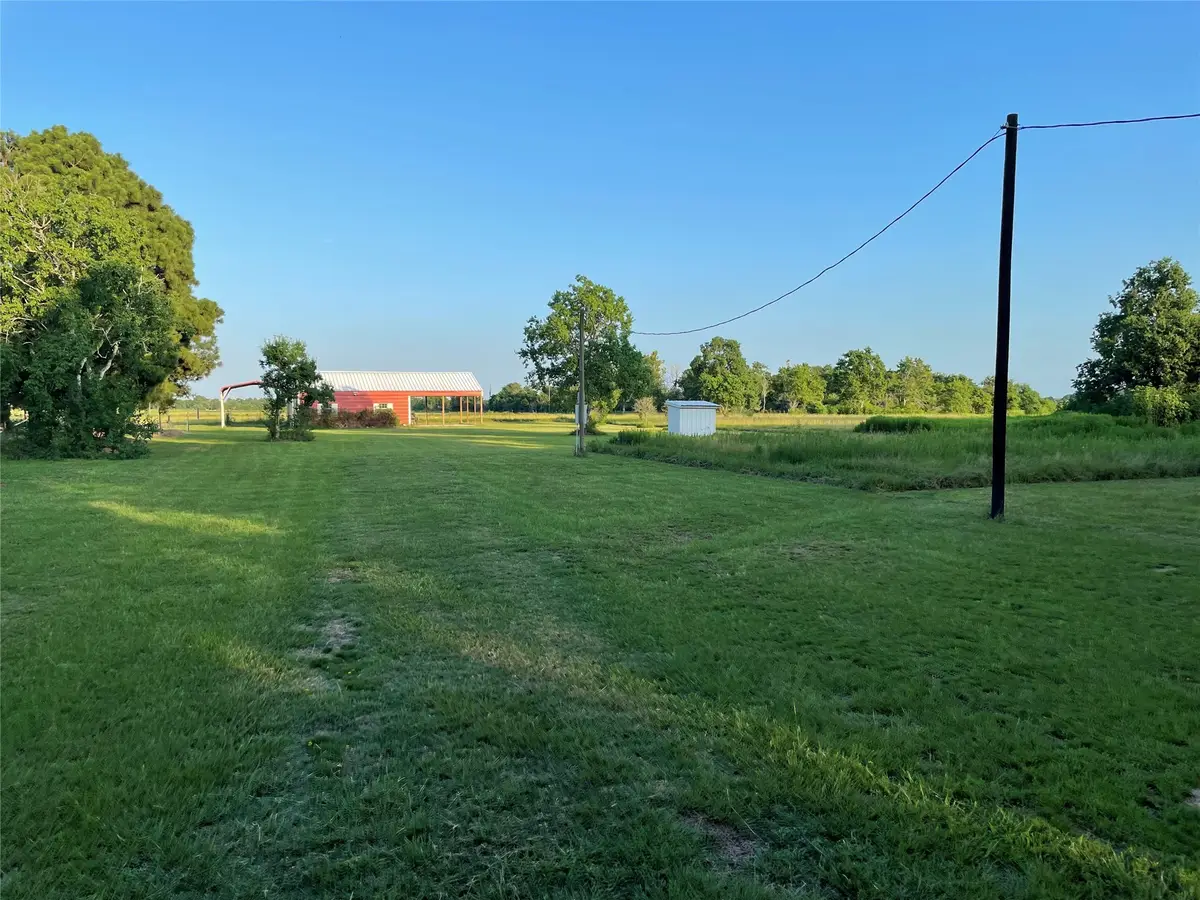 7274 Gramy Road, Sealy, TX 77474 - Image #1