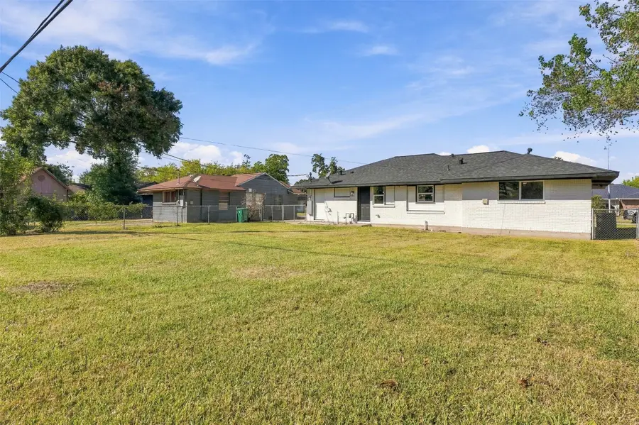914 Gary Avenue, Pasadena, TX 77502 - #2