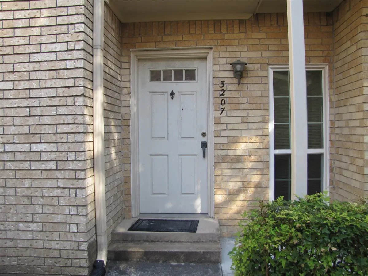 7575 Cambridge Street #3207, Houston, TX 77054 - Image #1