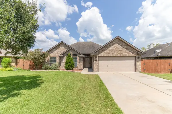 105 Hummingbird Court, Richwood, TX 77566
