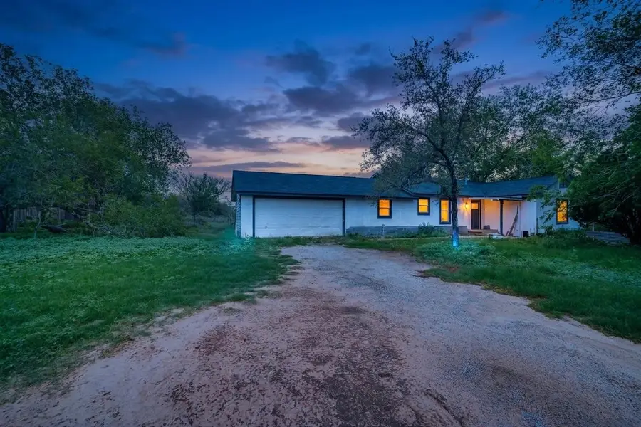 311 Renfro Drive, Devine, TX 78016 - #2