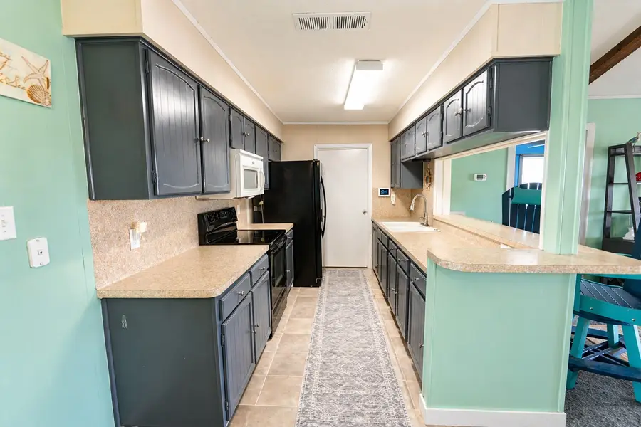 1319 Maui Drive, Tiki Island, TX 77554 - #3