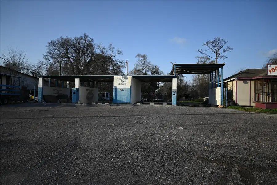 4619 Laura Koppe Road, Houston, TX 77016 - Image #2