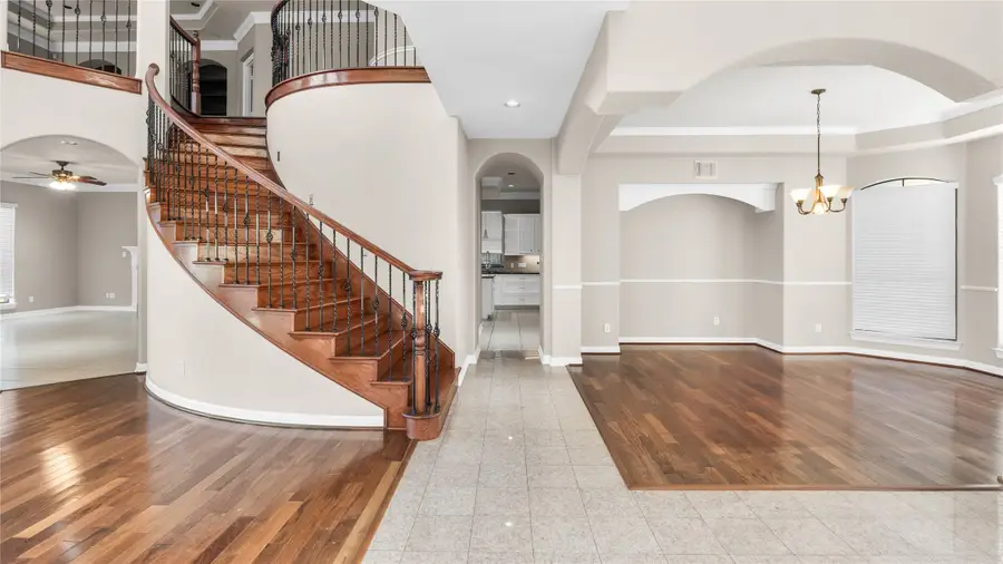 1905 Woodglen Court, Pearland, TX 77581 - Image #2