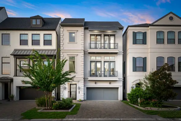 111 Vue Point Place, The Woodlands, TX 77380
