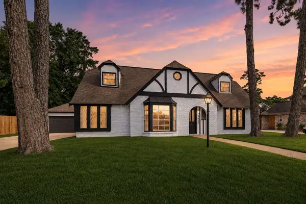 3922 Highpines Drive, Houston, TX 77068