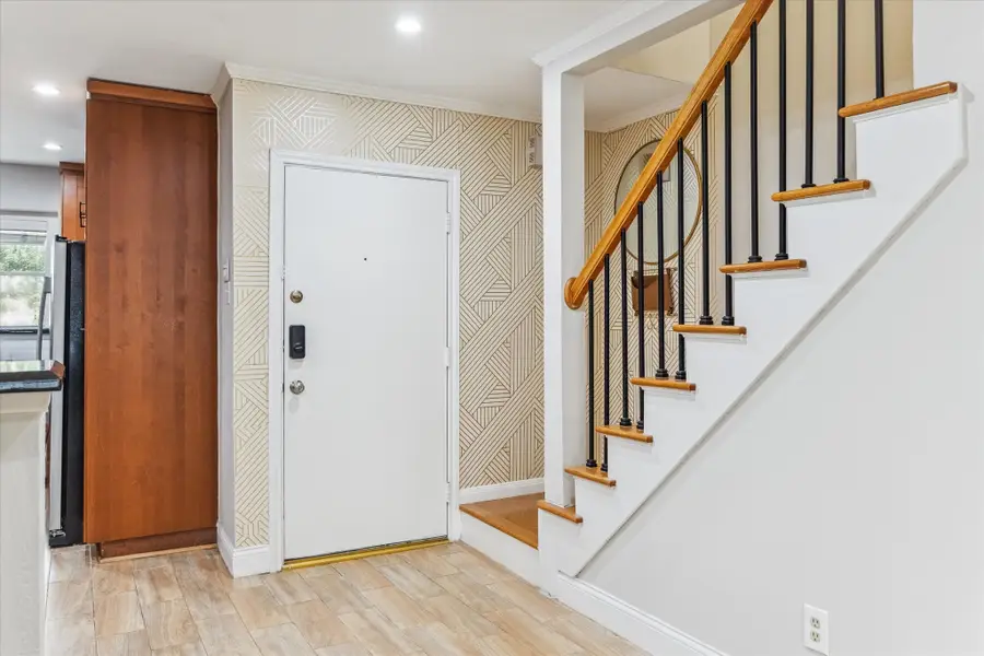 811 Lovett Boulevard #26, Houston, TX 77006 - Image #3