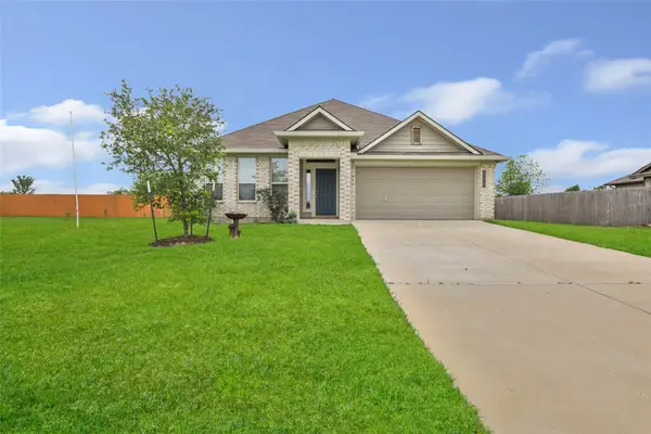 116 Meadow Lake Drive, Navasota, TX 77868