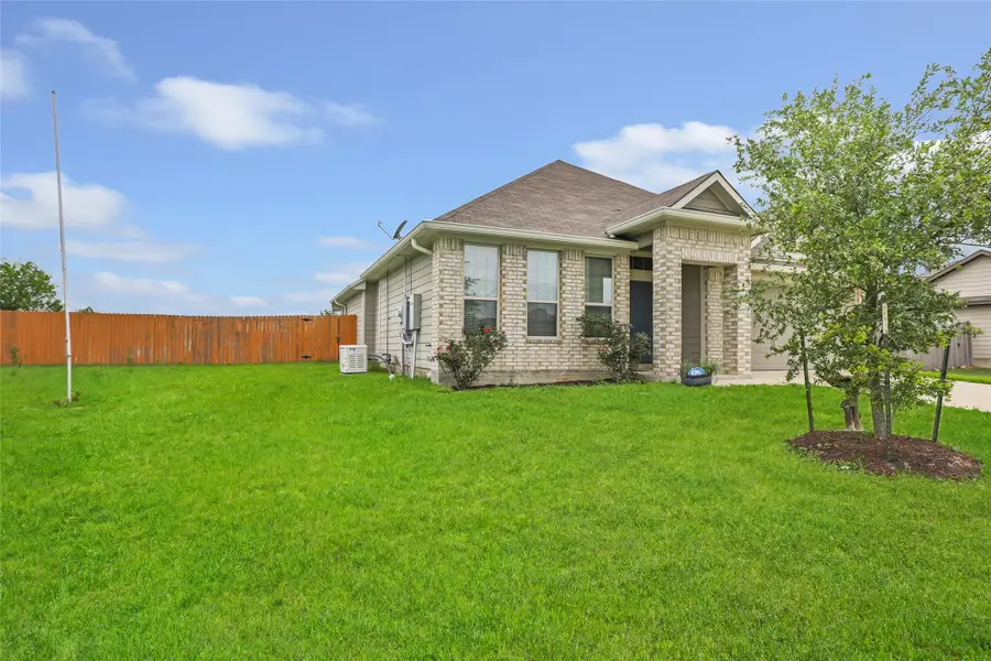 116 Meadow Lake Drive, Navasota, TX 77868 - #3