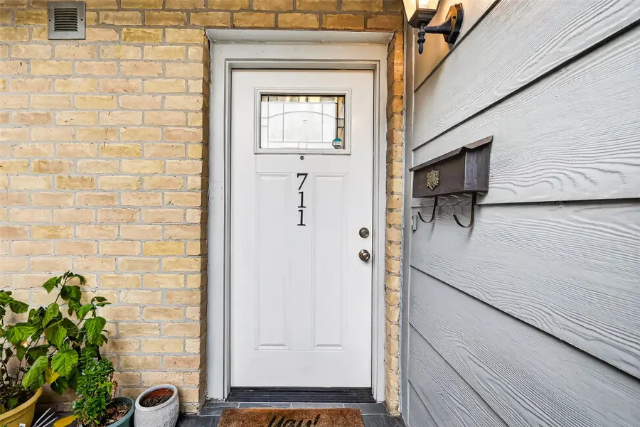 711 Worthshire Street, Houston, TX 77008 - Image #3