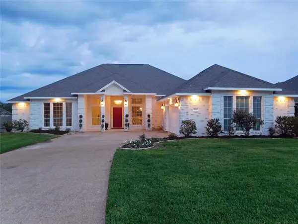 810 Plum Hollow Drive, College Station, TX 77845
