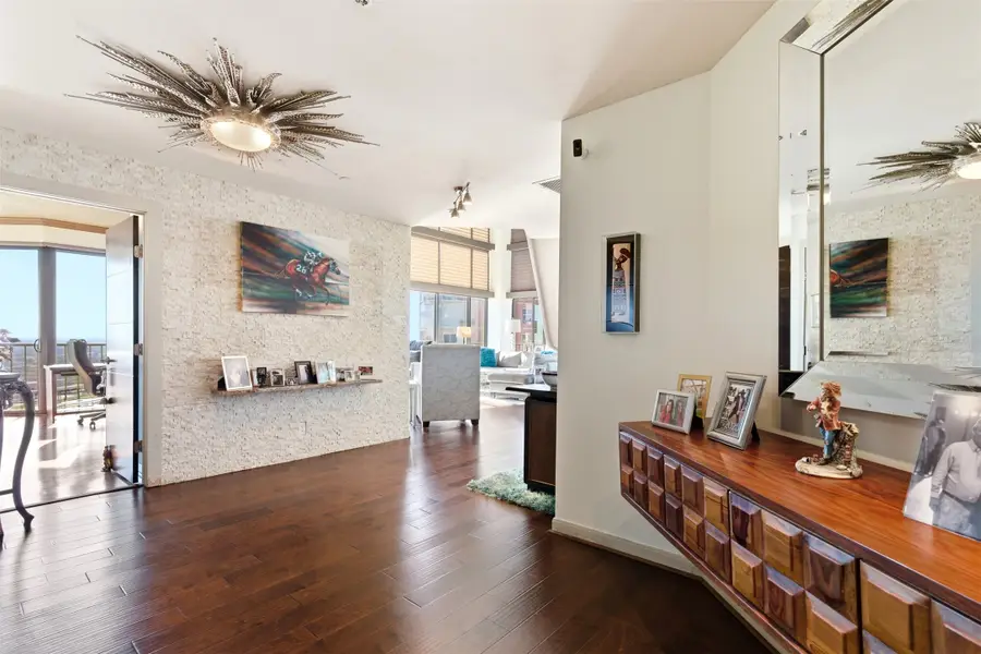 3350 Mccue Road #2402, Houston, TX 77056 - Image #3