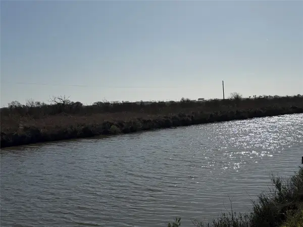Lot 721 Mariner, Sargent, TX 77414
