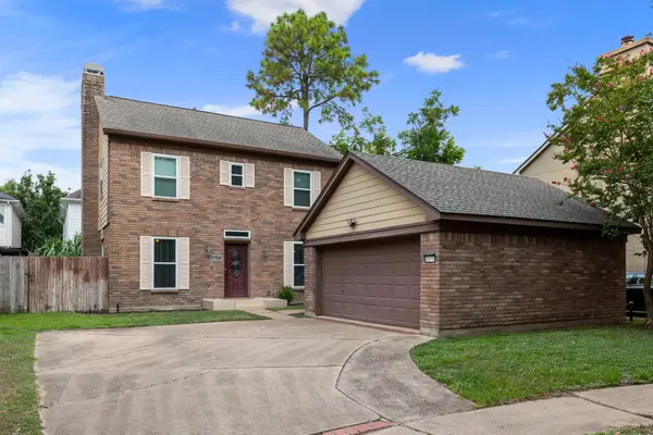 6827 Hollow Hearth Drive, Houston, TX 77084