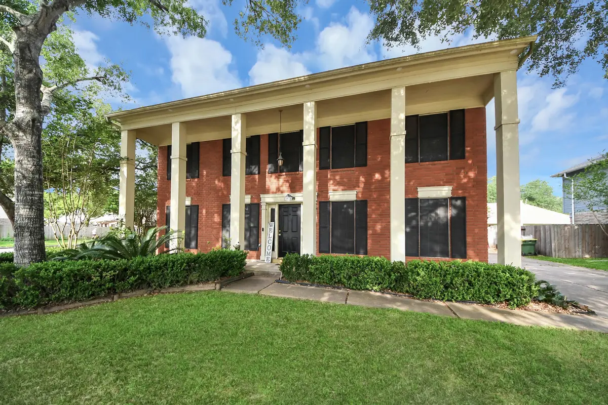 3925 Spring Crest Court, Pearland, TX 77584 - #1