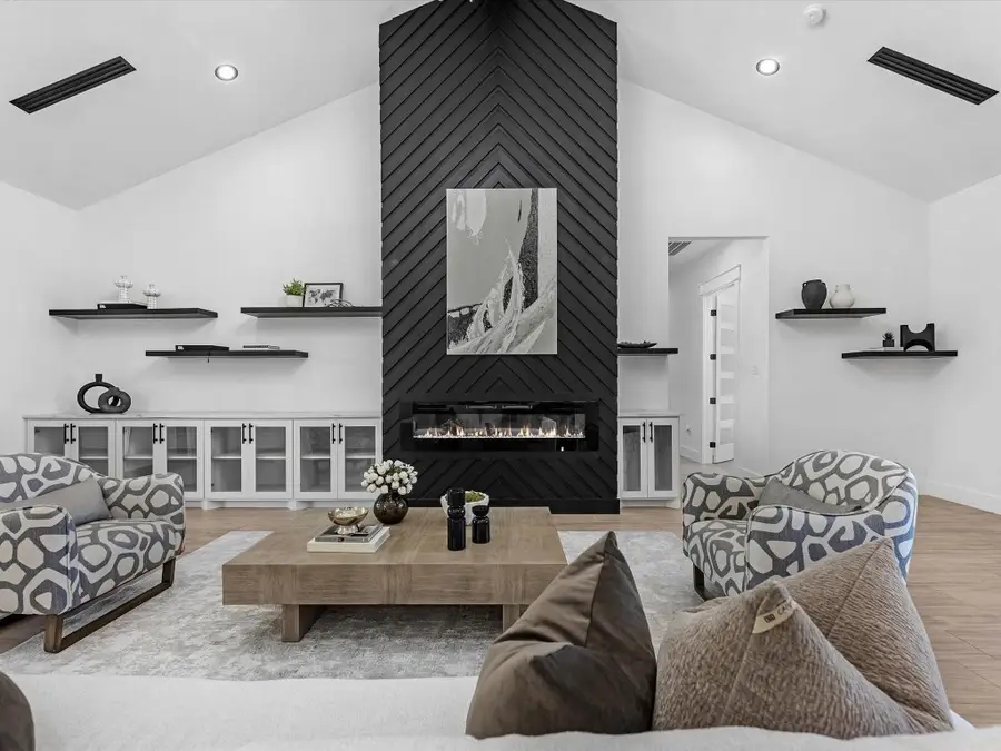 25 Private Road 6612, Dayton, TX 77535 - #3