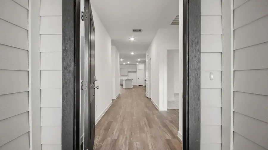 4214 Multnomah Falls Drive, Conroe, TX 77303 - Image #2