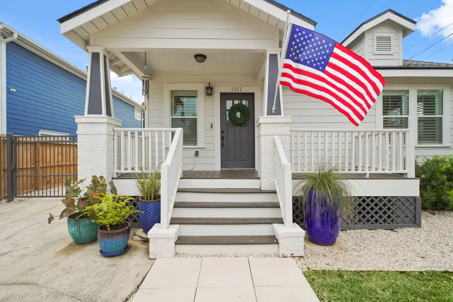 1311 Walton Street, Houston, TX 77009 - Image #2