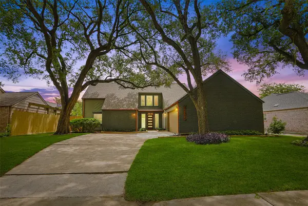 1315 Warwickshire Drive, Houston, TX 77077