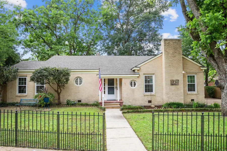419 E Bell Avenue, Crockett, TX 75835 - #2