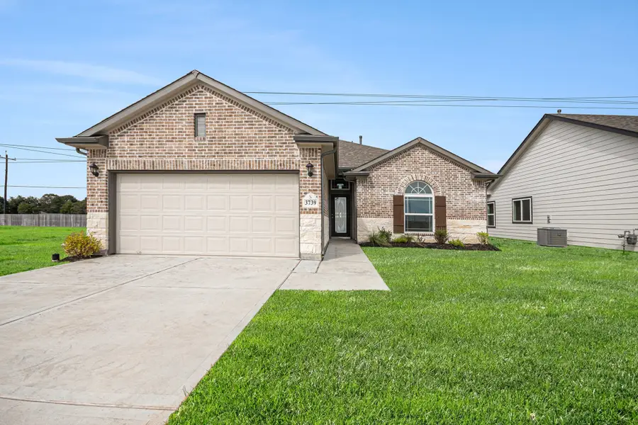 3739 Crawford Street, Bay City, TX 77414 - Image #2