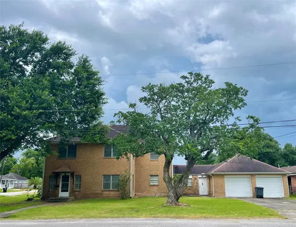 1720 Elm Street, Bay City, TX 77414