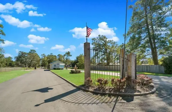 149 Bending Oaks Lane, Livingston, TX 77351