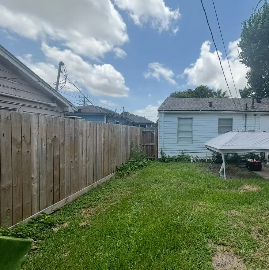 417 S Kansas Street, La Porte, TX 77571 - #2
