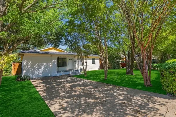2527 Gross Road, Dallas, TX 75228