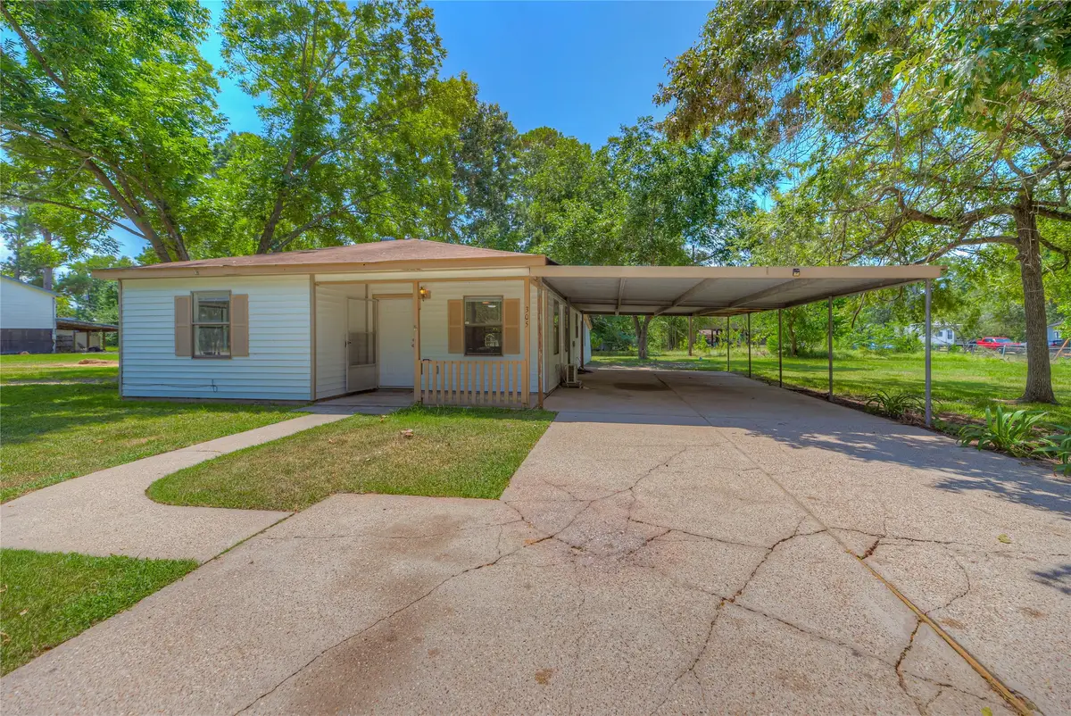 305 Oak Ridge Drive, Onalaska, TX 77360 - Image #1