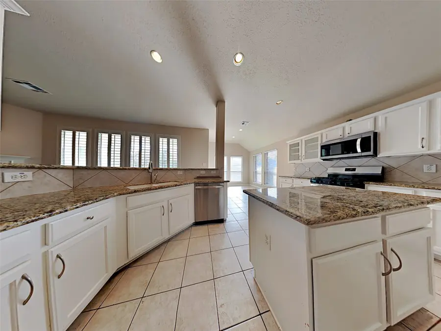 74 Wimberly Way, Conroe, TX 77385 - Image #2